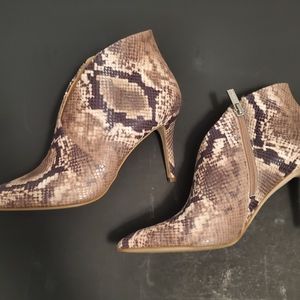 Jessica Simpson Snakeskin Booties Size 8